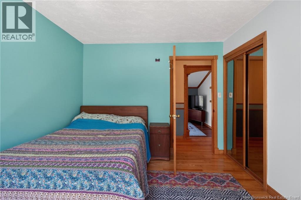 915 Dawson - 12