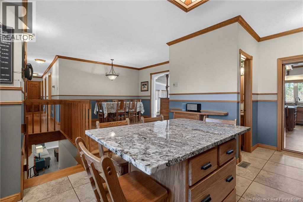 915 Dawson - 31