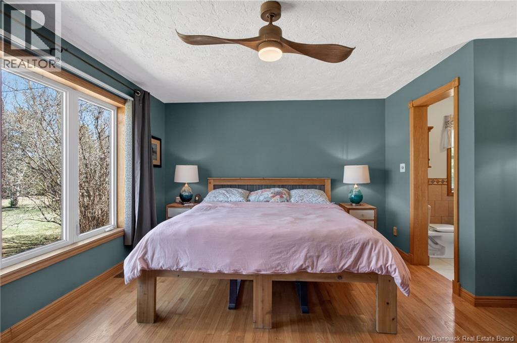 915 Dawson - 19