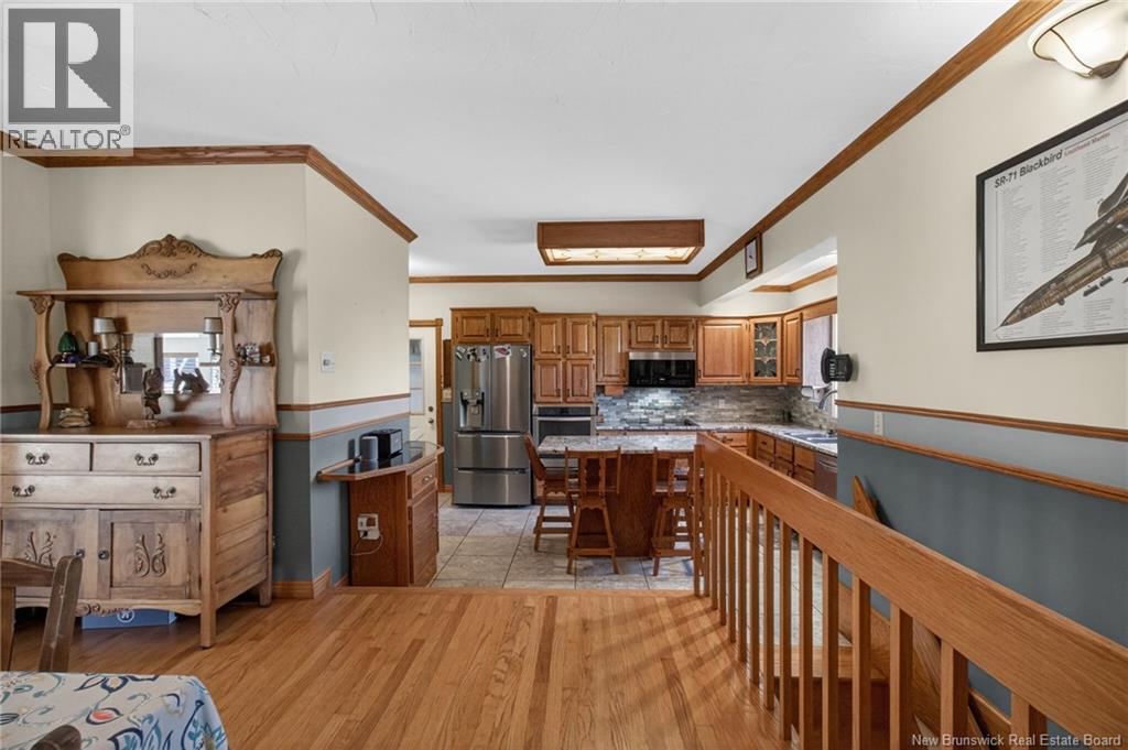 915 Dawson - 23
