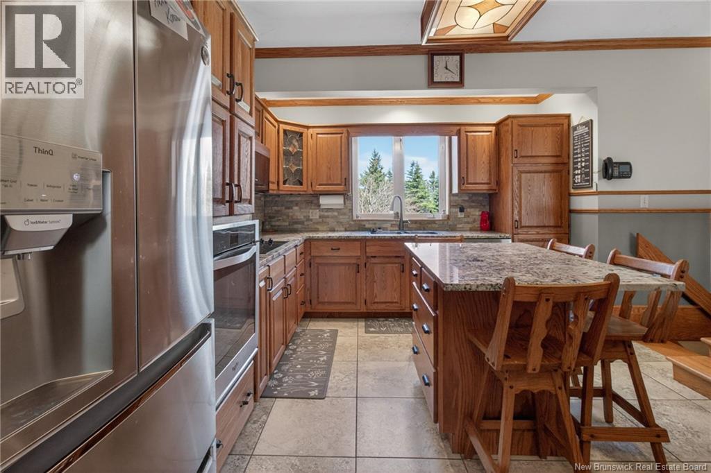 915 Dawson - 32