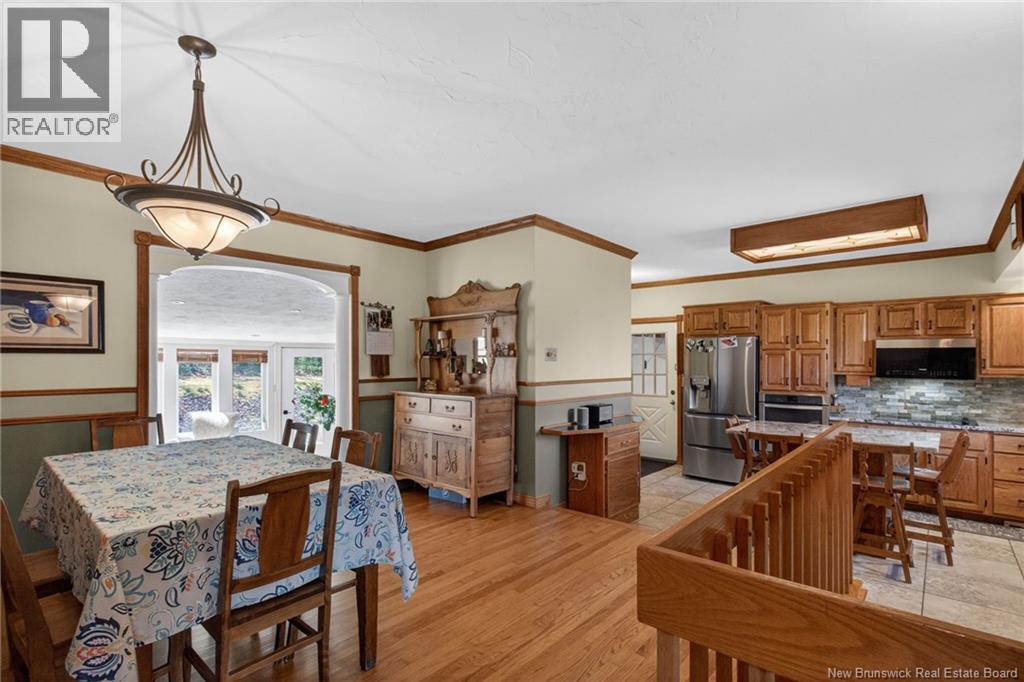 915 Dawson - 22