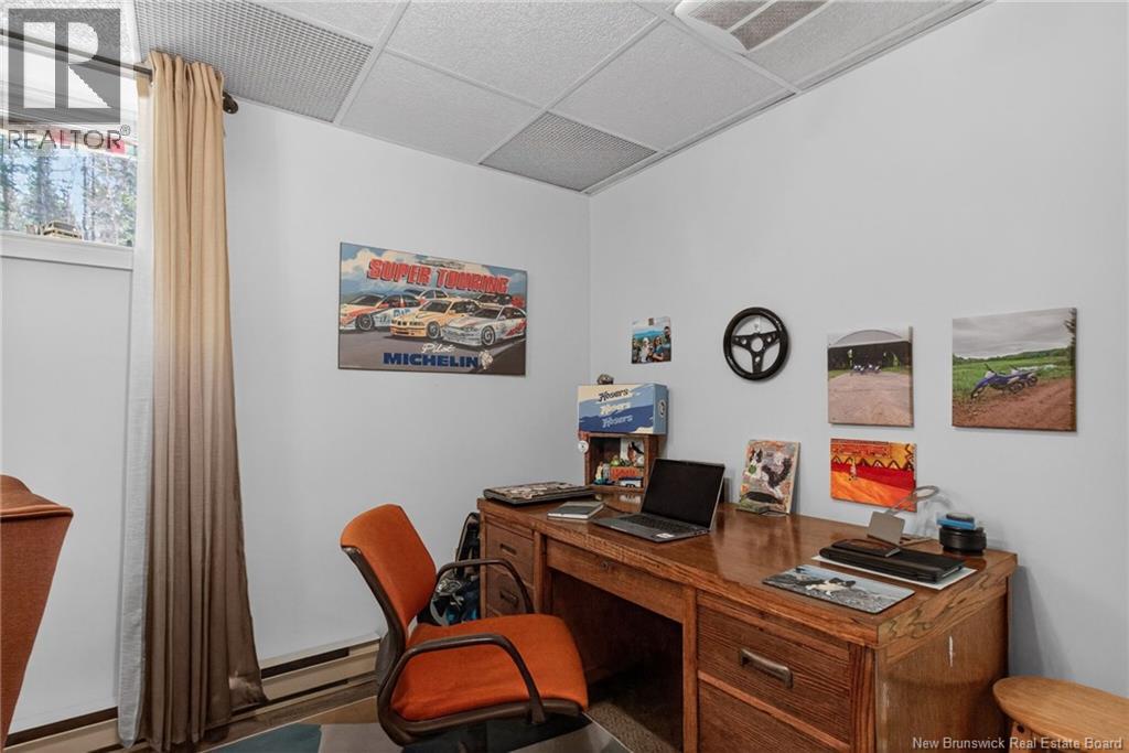 915 Dawson - 45