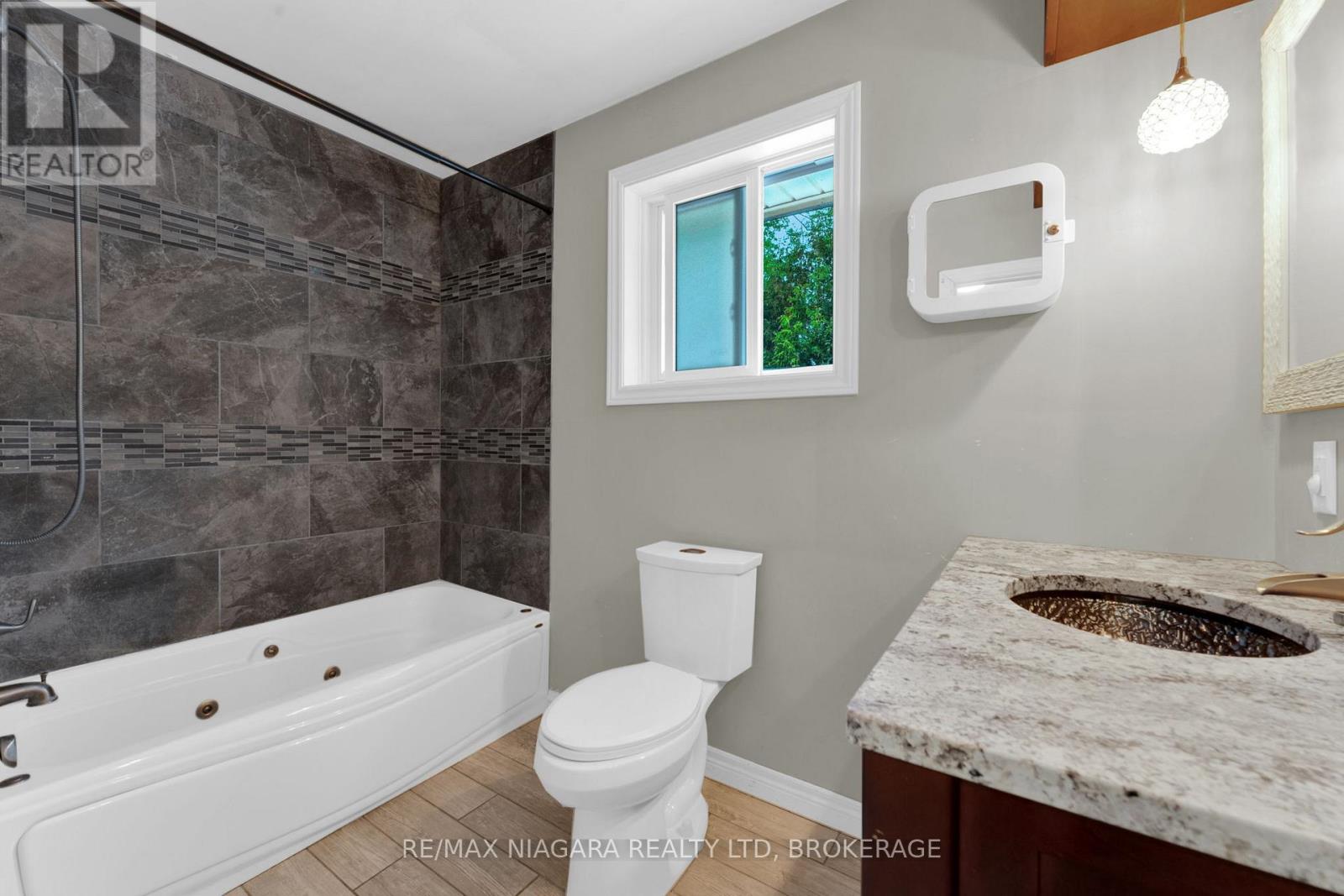 425 FITCH STREET - 21