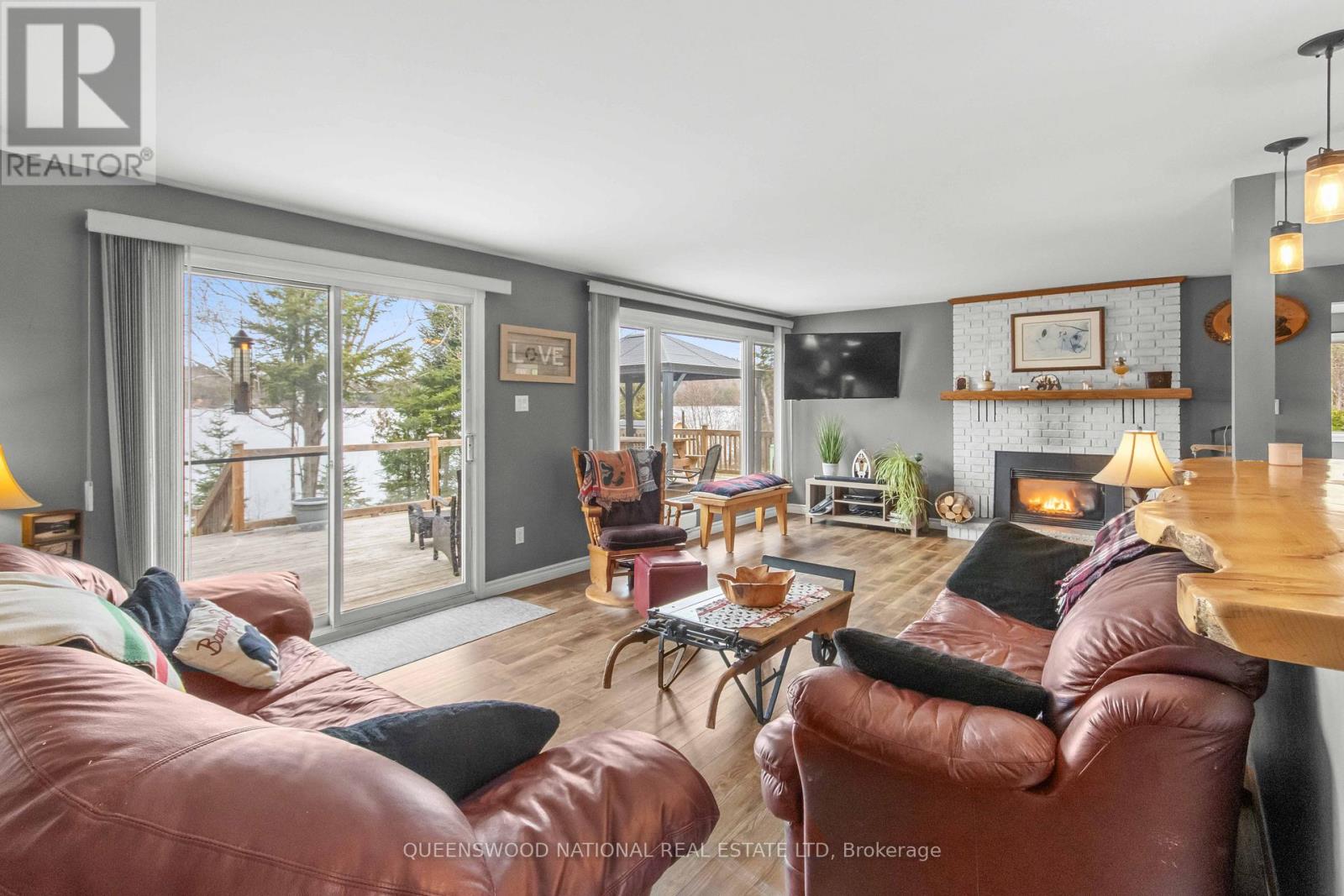 272 WILTOM DRIVE - 11