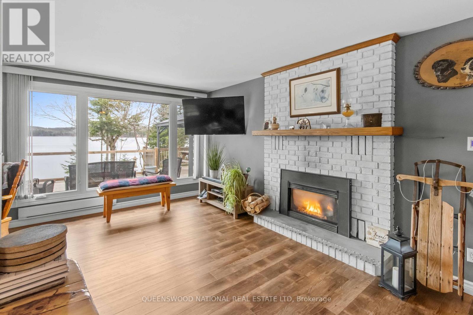 272 WILTOM DRIVE - 16