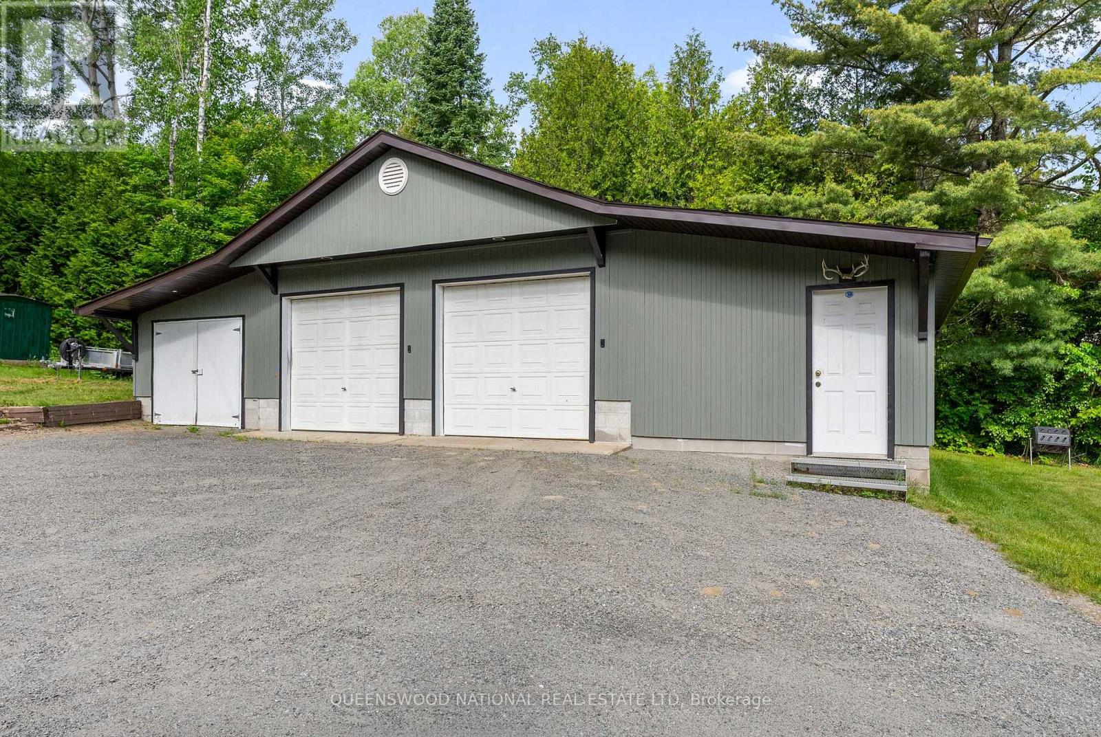 272 WILTOM DRIVE - 44