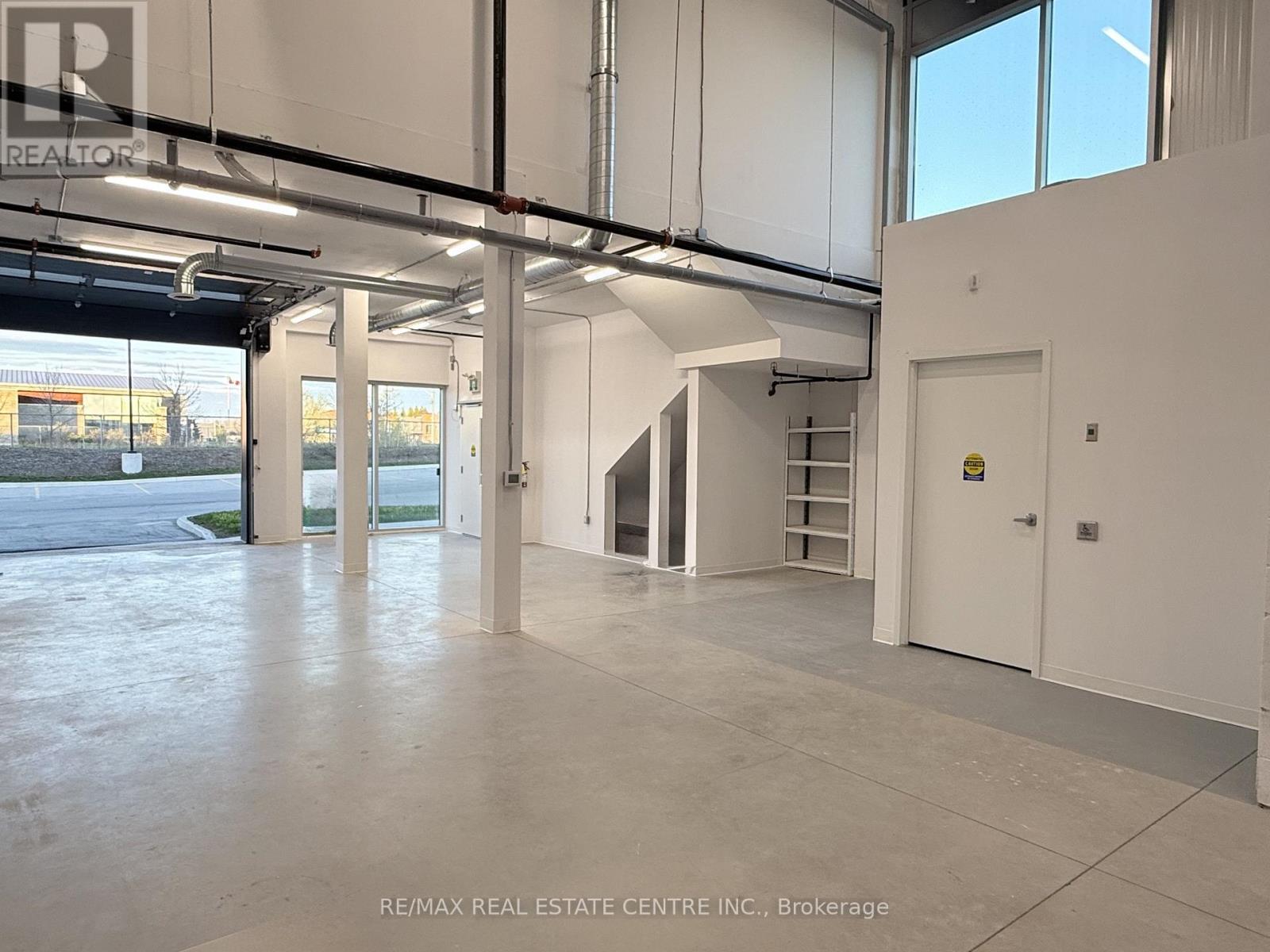 16 – 587 HANLON CREEK BOULEVARD