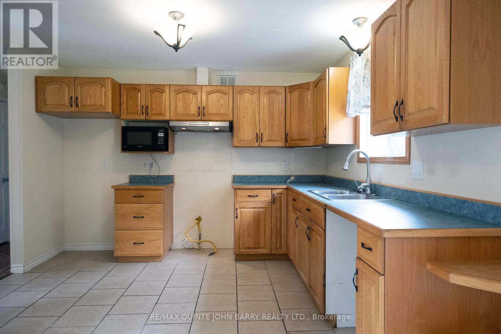 625 SCUTTLEHOLE ROAD - 11