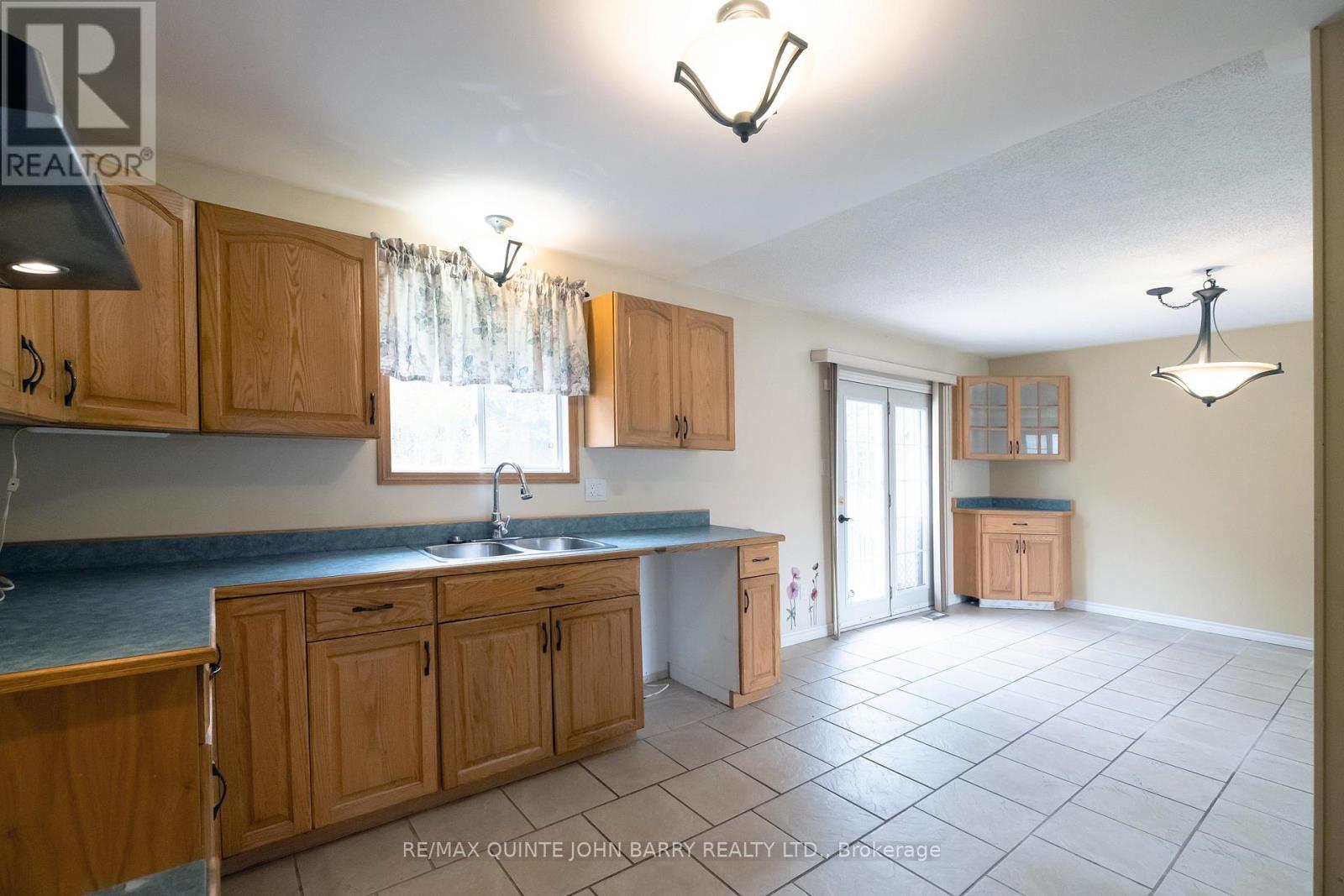 625 SCUTTLEHOLE ROAD - 12