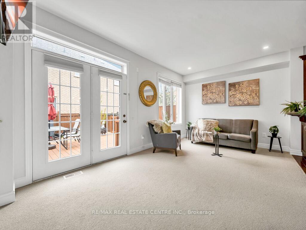 198 DUSKYWING WAY - 16