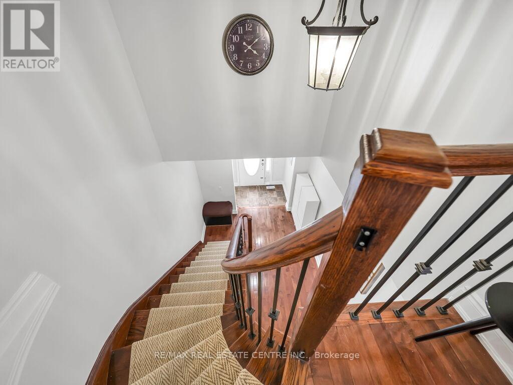 198 DUSKYWING WAY - 22