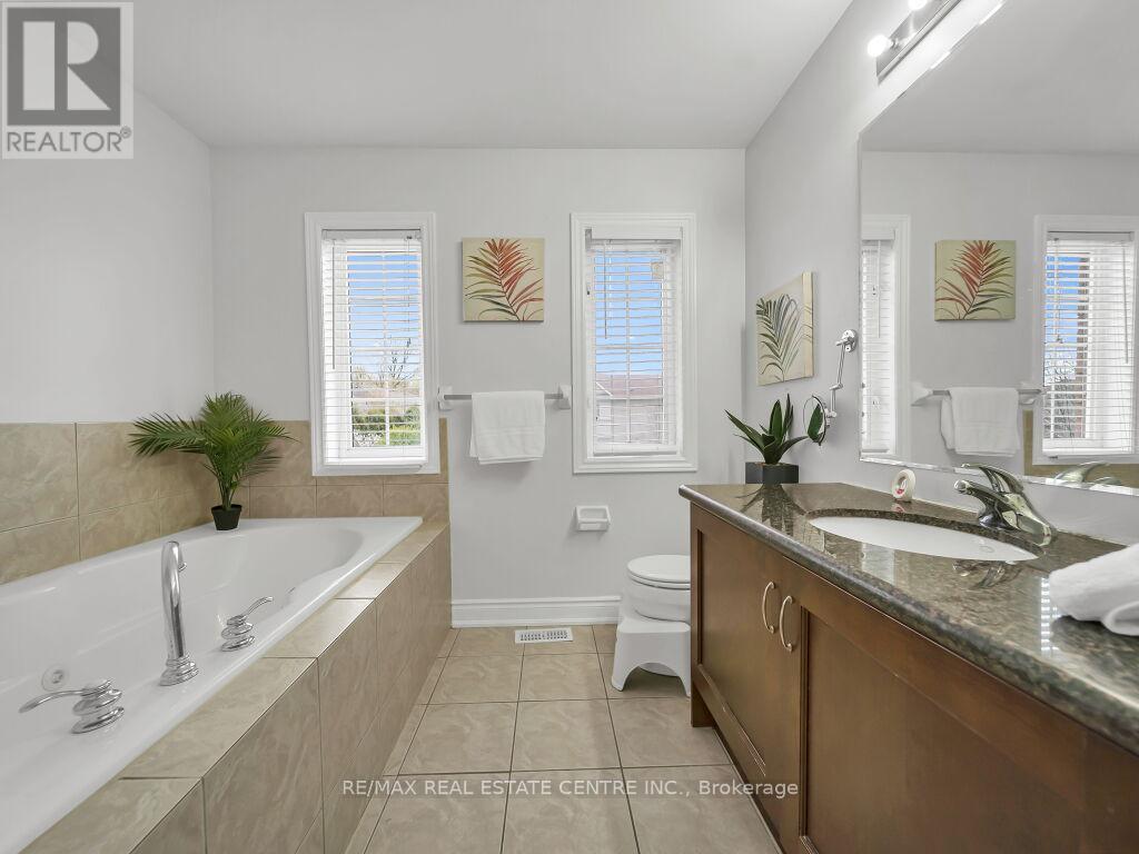 198 DUSKYWING WAY - 27