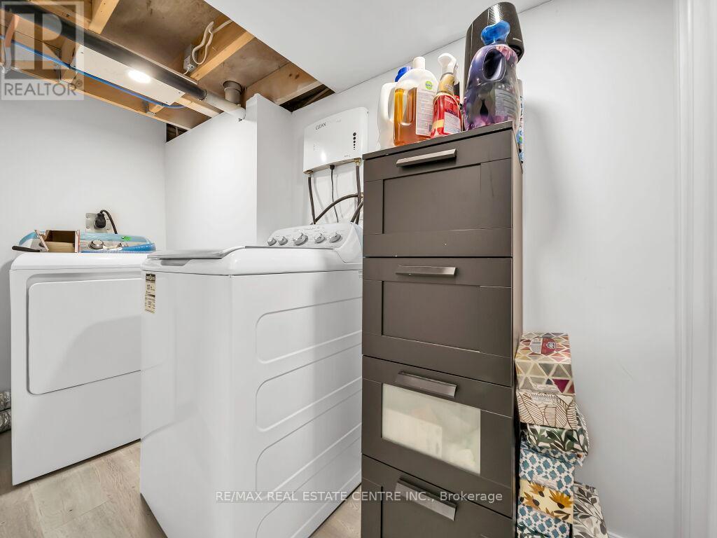 198 DUSKYWING WAY - 39