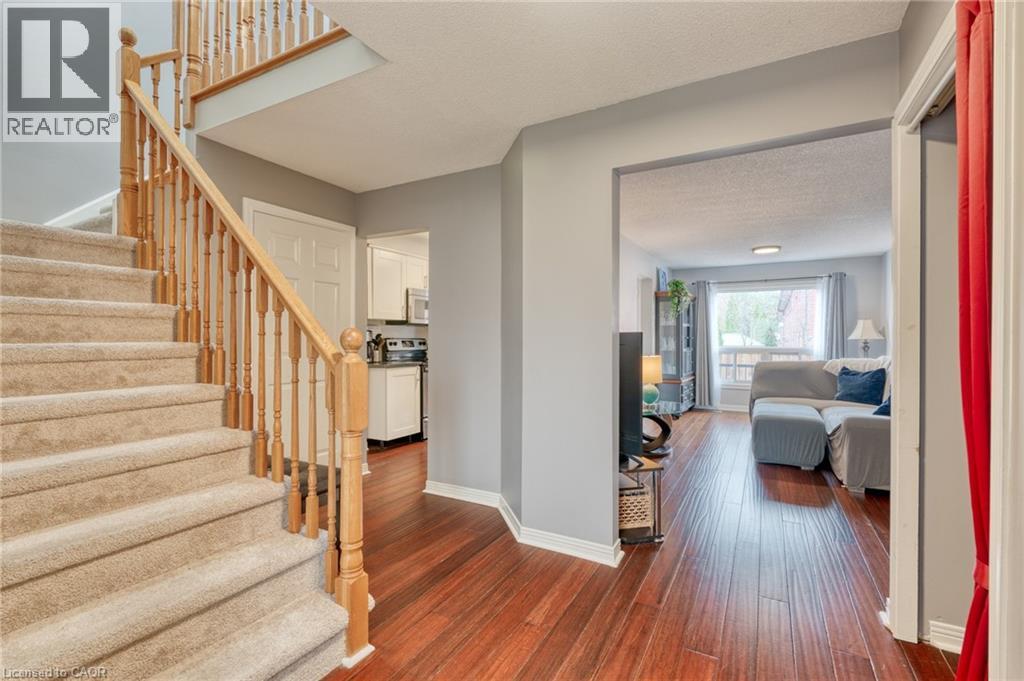 23 DYNASTY Avenue Unit# 1, Stoney Creek, Ontario, L8G4Z5 — Photo 5