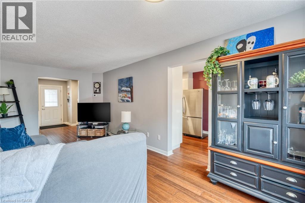 23 DYNASTY Avenue Unit# 1, Stoney Creek, Ontario, L8G4Z5 — Photo 10