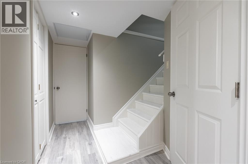 23 DYNASTY Avenue Unit# 1, Stoney Creek, Ontario, L8G4Z5 — Photo 24