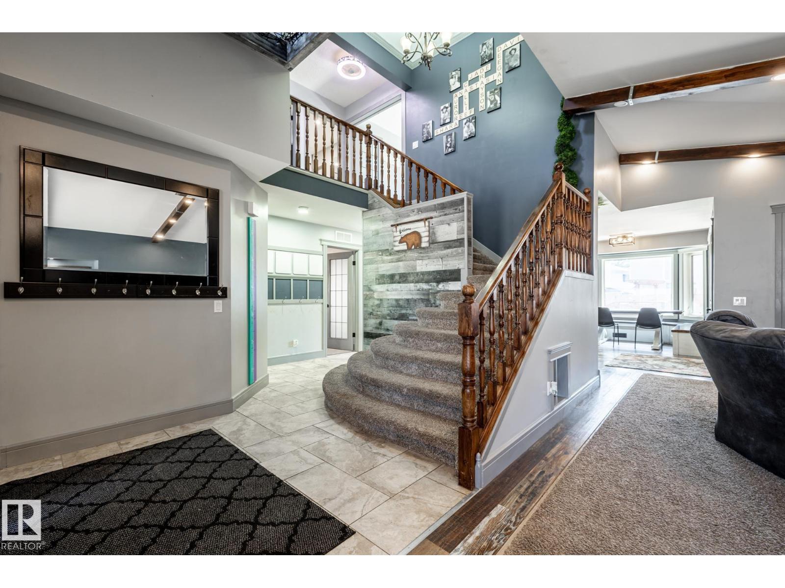7 DOOLAN PL, St. Albert