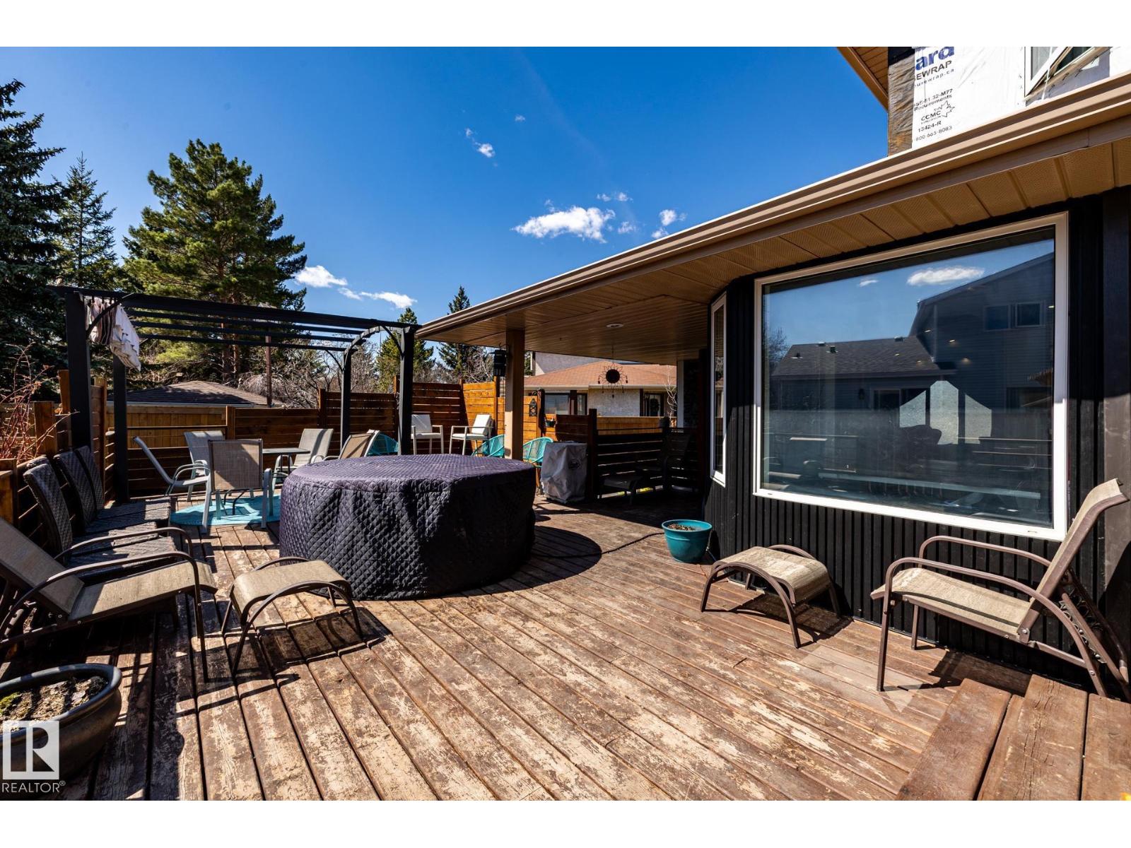 7 DOOLAN PL, St. Albert