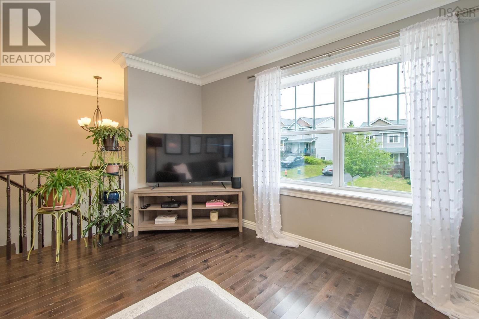 Property 7 of 42 of 30 Avebury Court
