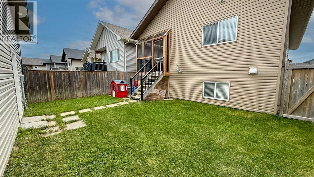 82 Harvest Close, Penhold