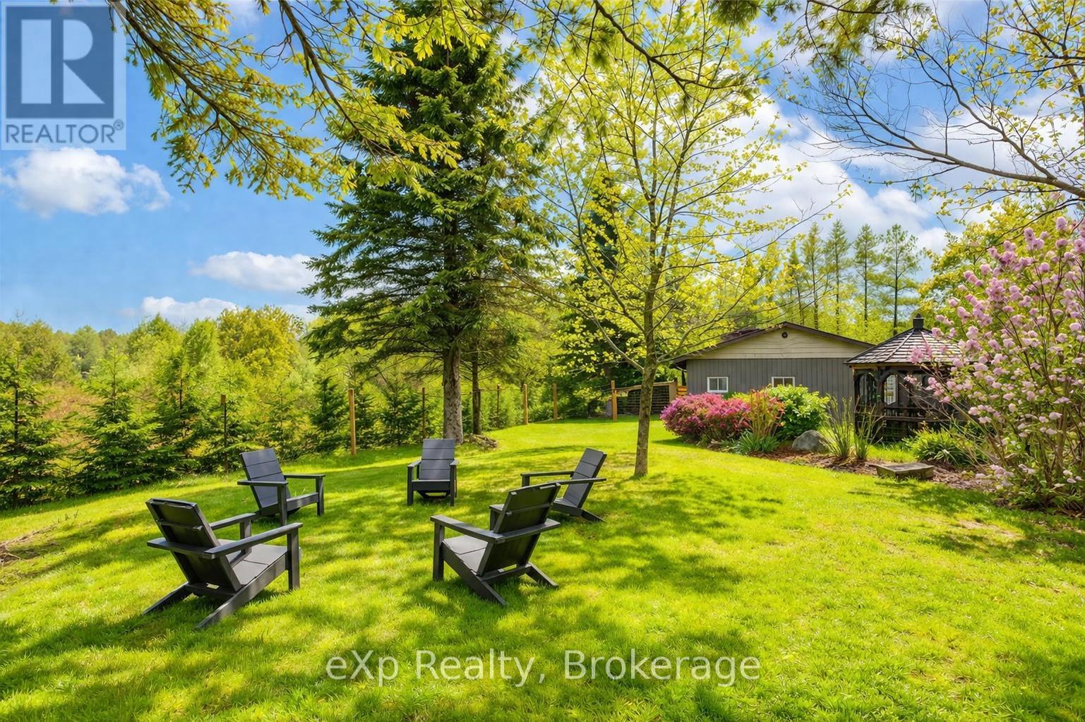 230 SAUGEEN STREET - 2