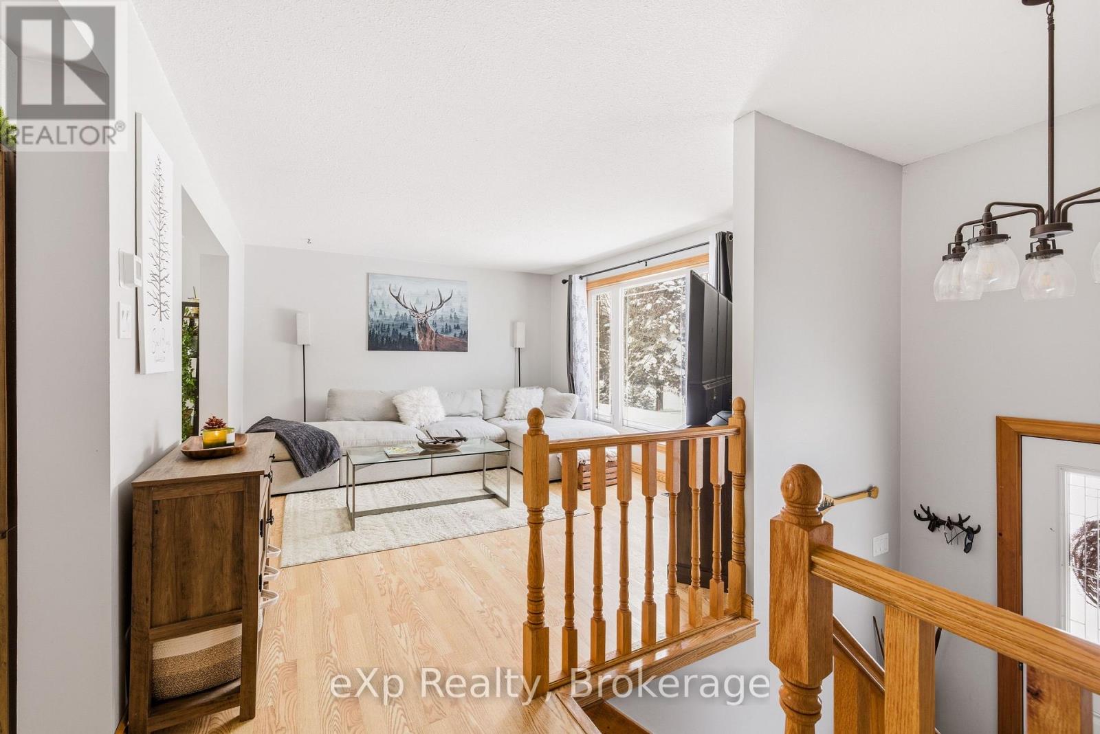 230 SAUGEEN STREET - 29