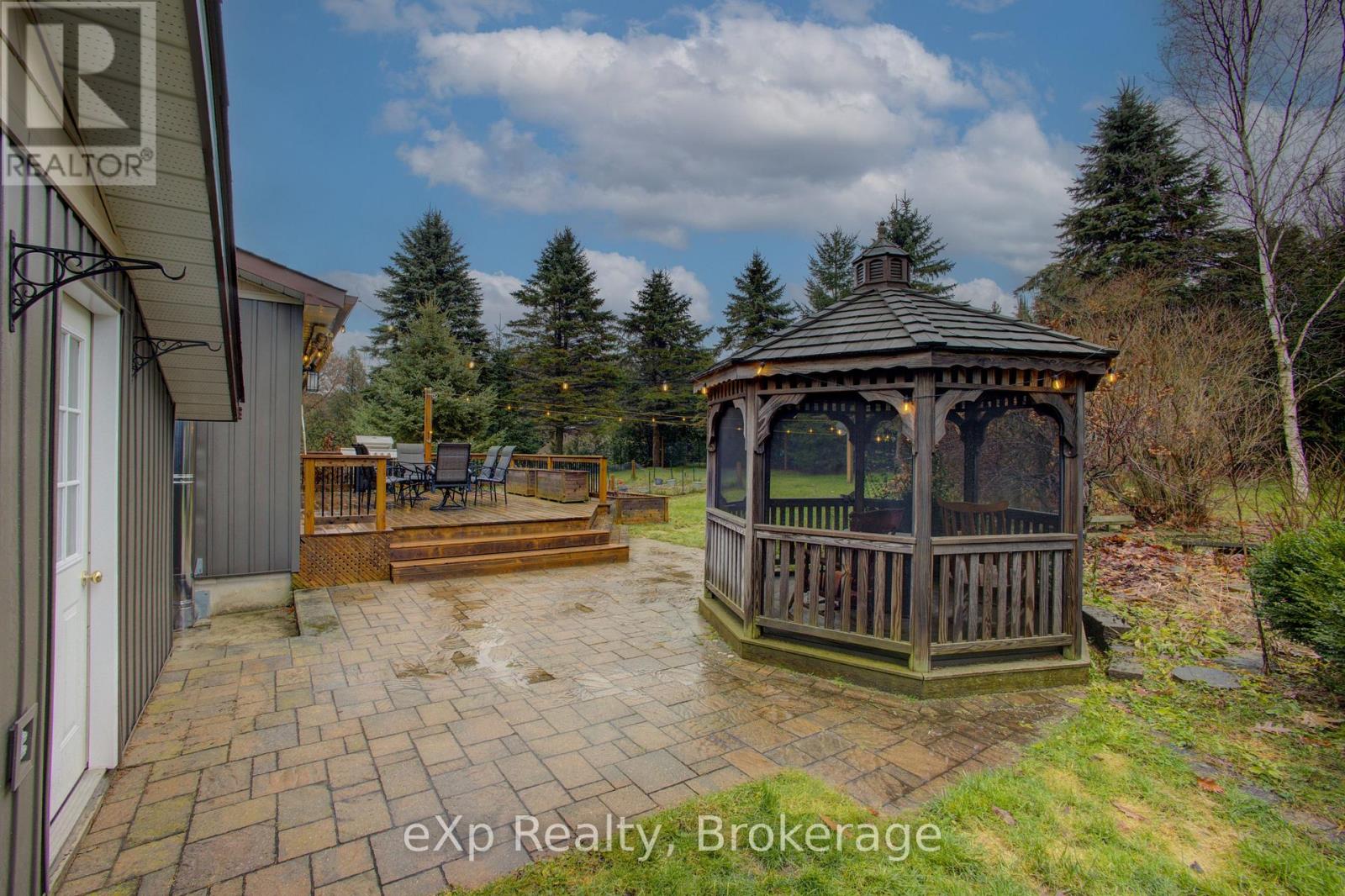 230 SAUGEEN STREET - 44