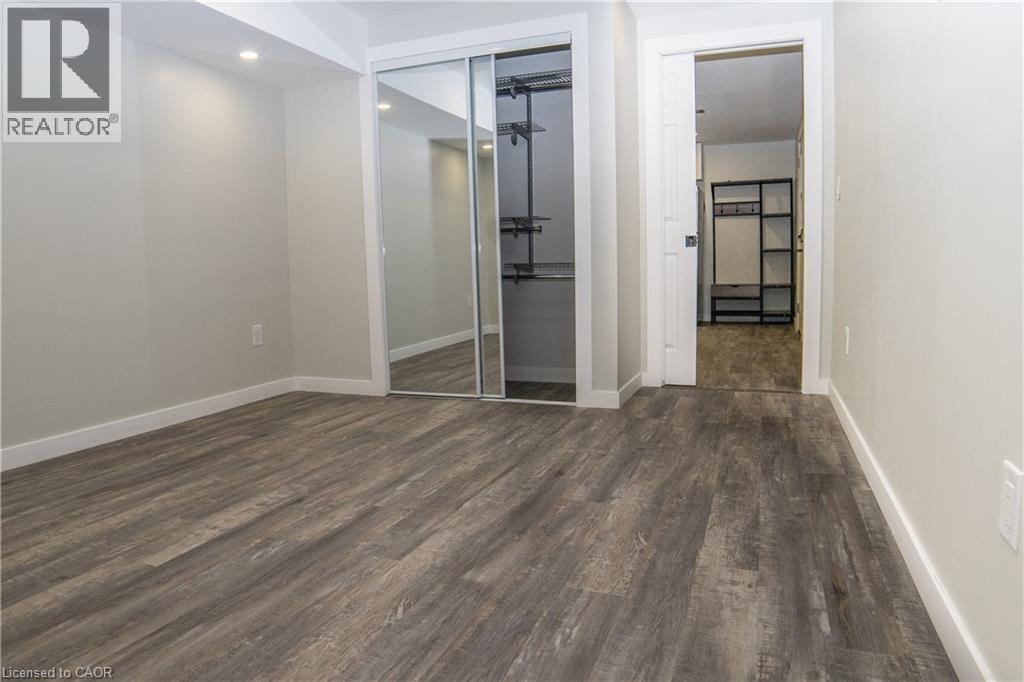 43 FLEMING Crescent Unit# Lower, Caledonia, Ontario, N3W0C3 — Photo 4