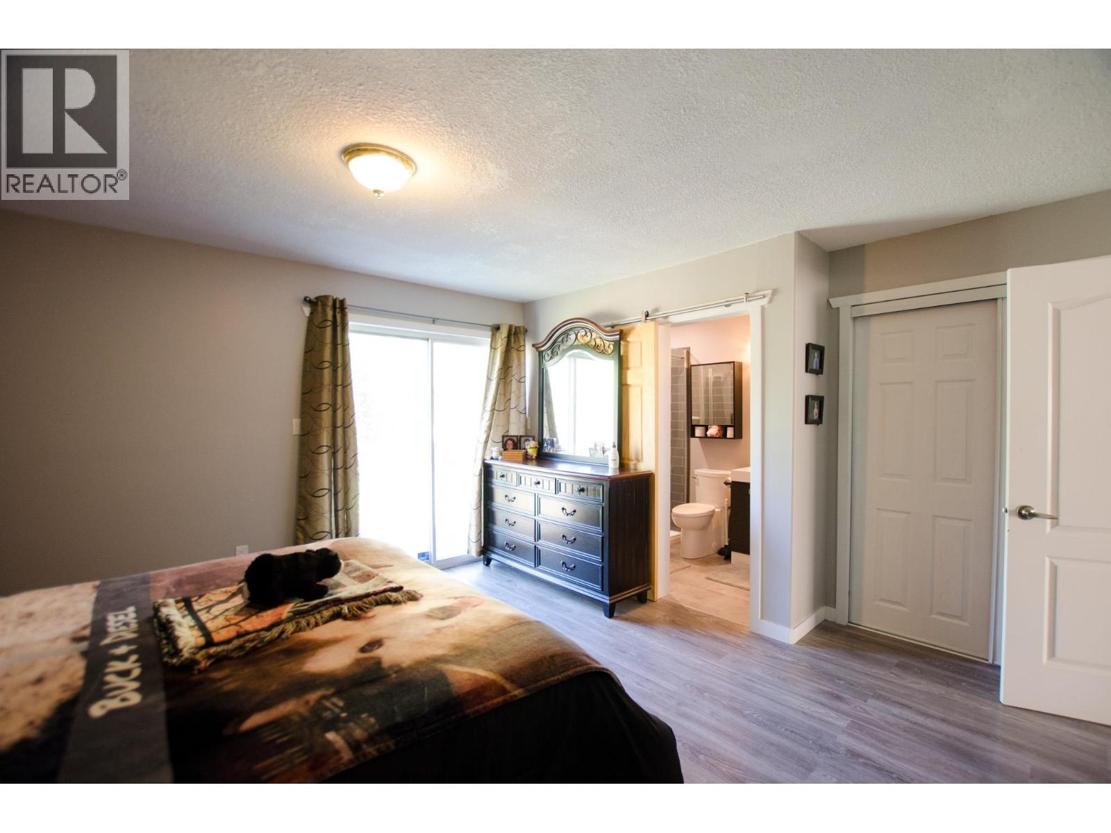 8490 LOUISE DRIVE - 20