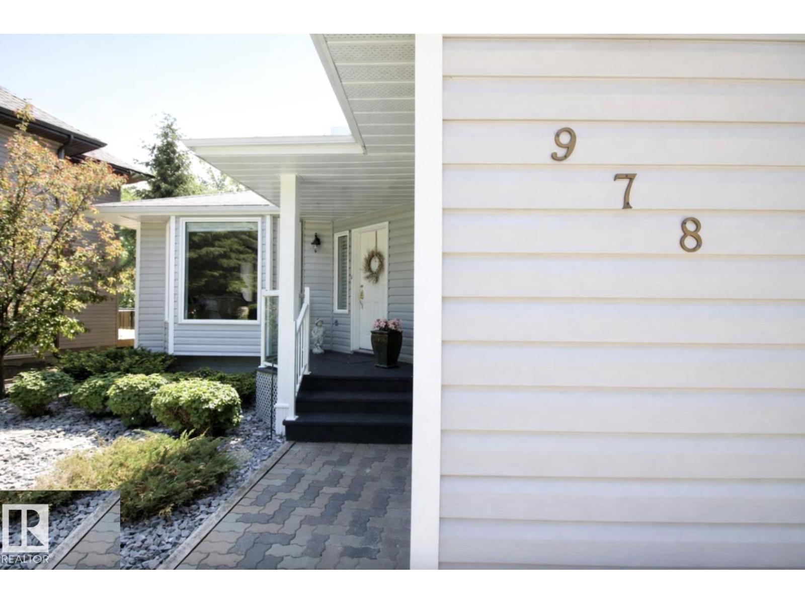 978 9 street - 5