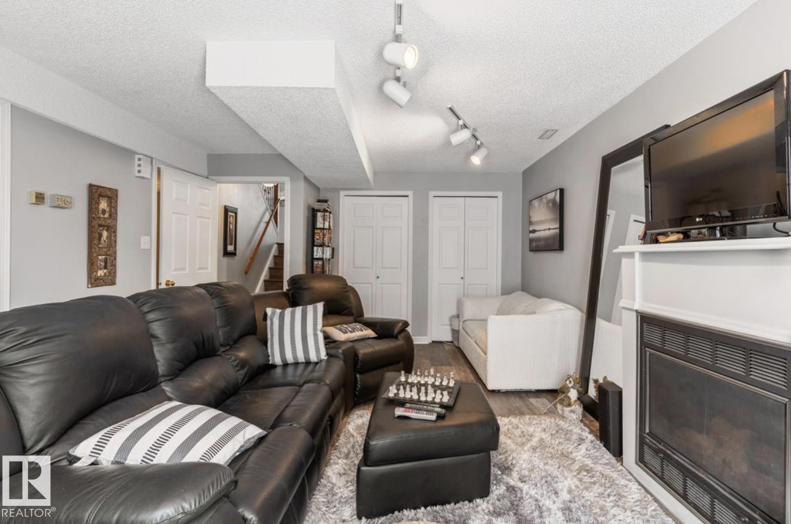 978 9 street - 29