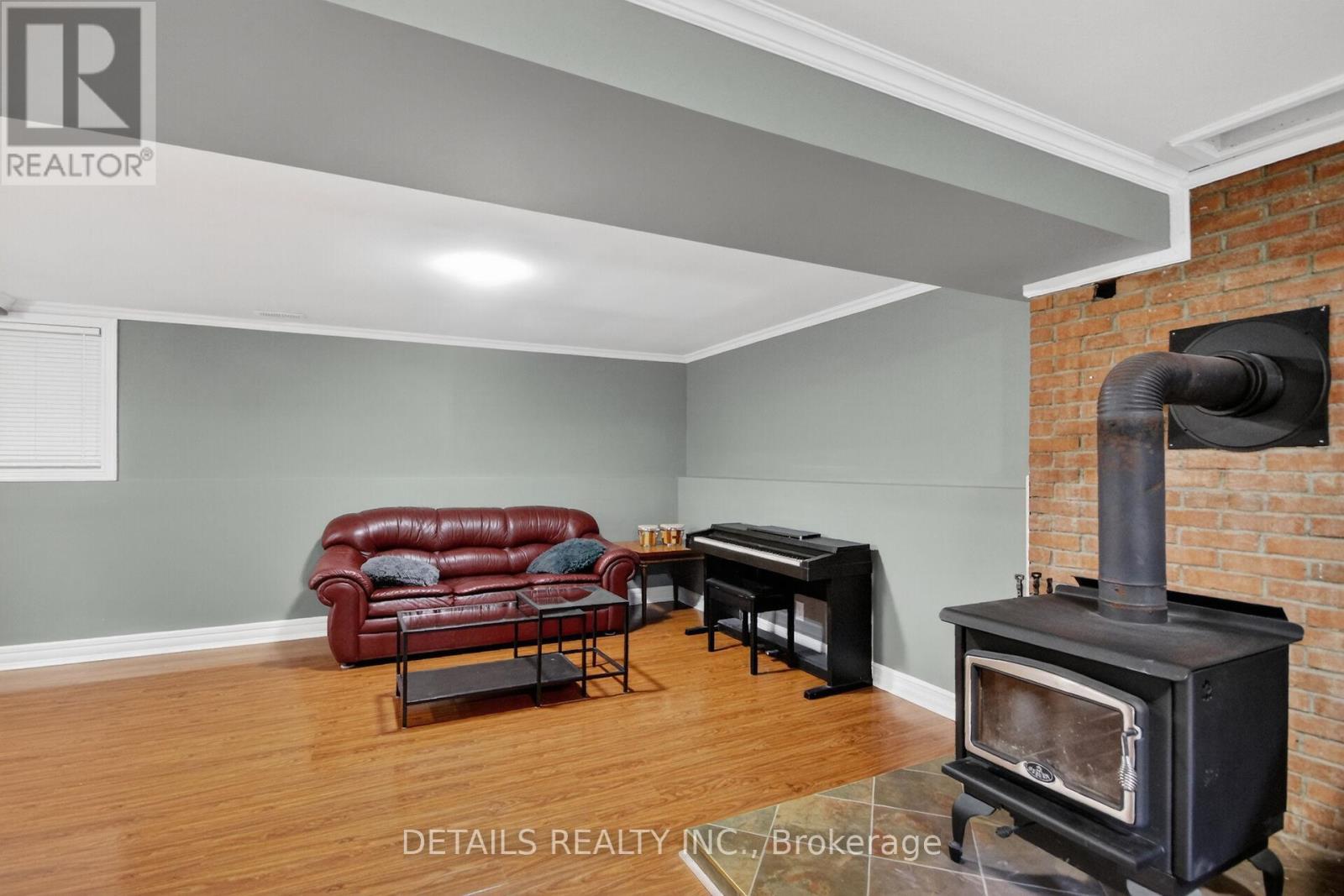 2263 MCGOVERN ROAD - 35