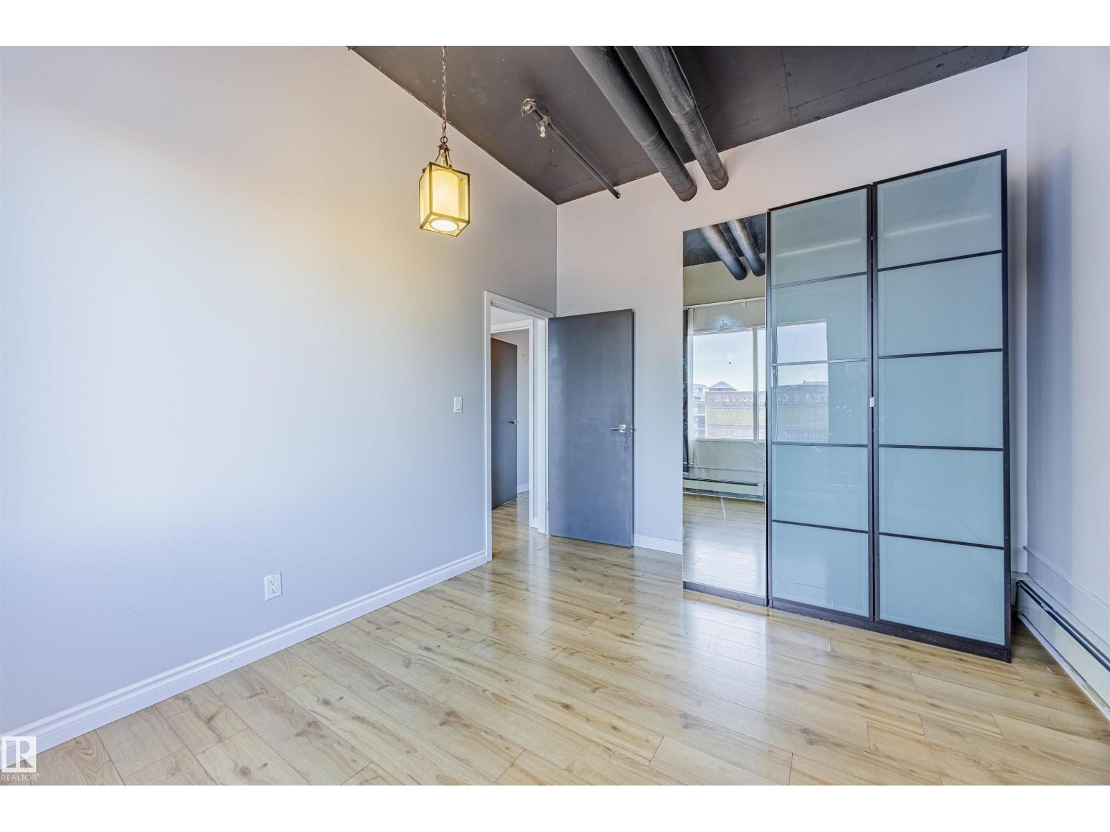 #303 10179 105 ST NW, Edmonton