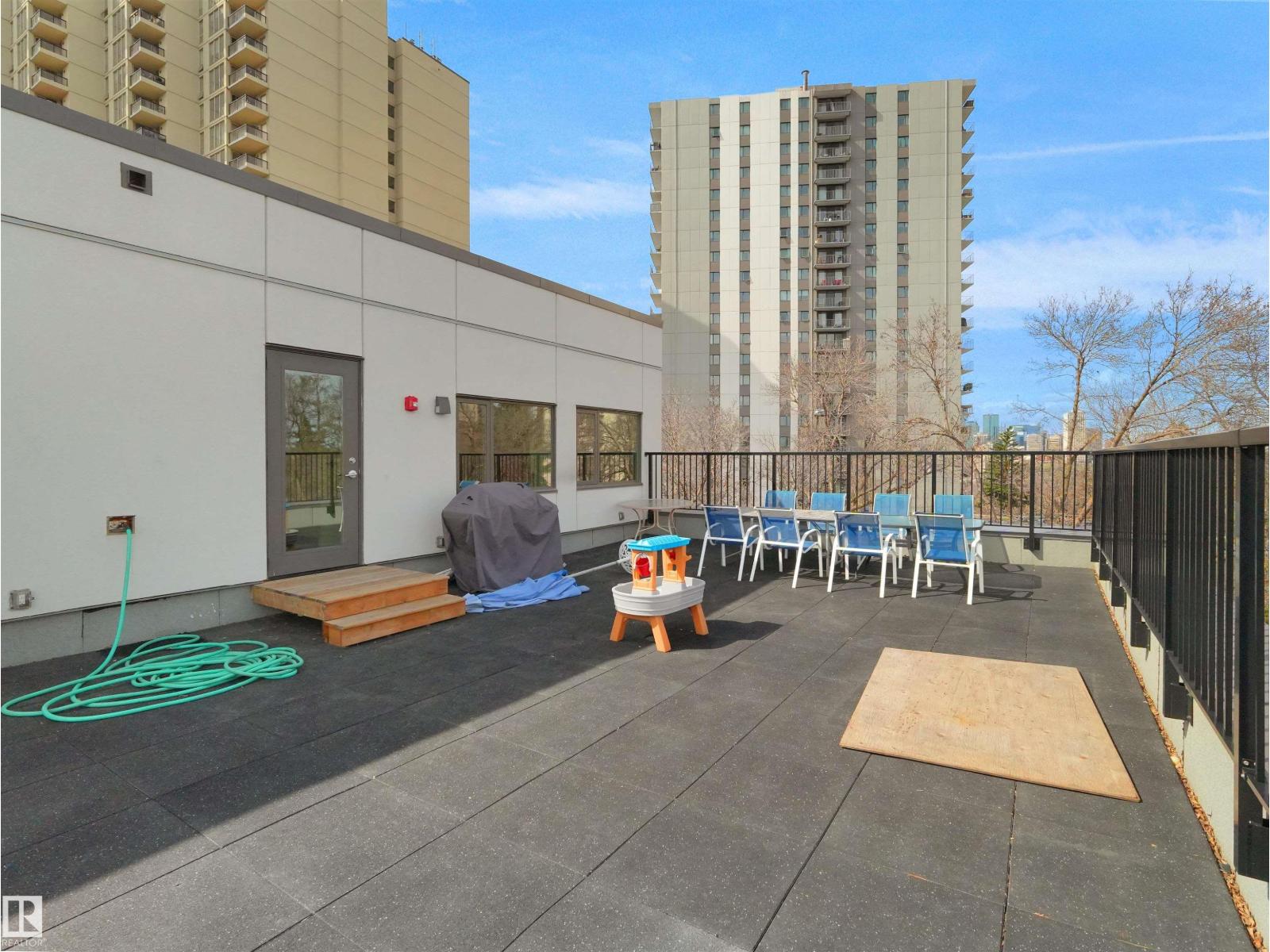 #403 10115 88 AV NW, Edmonton