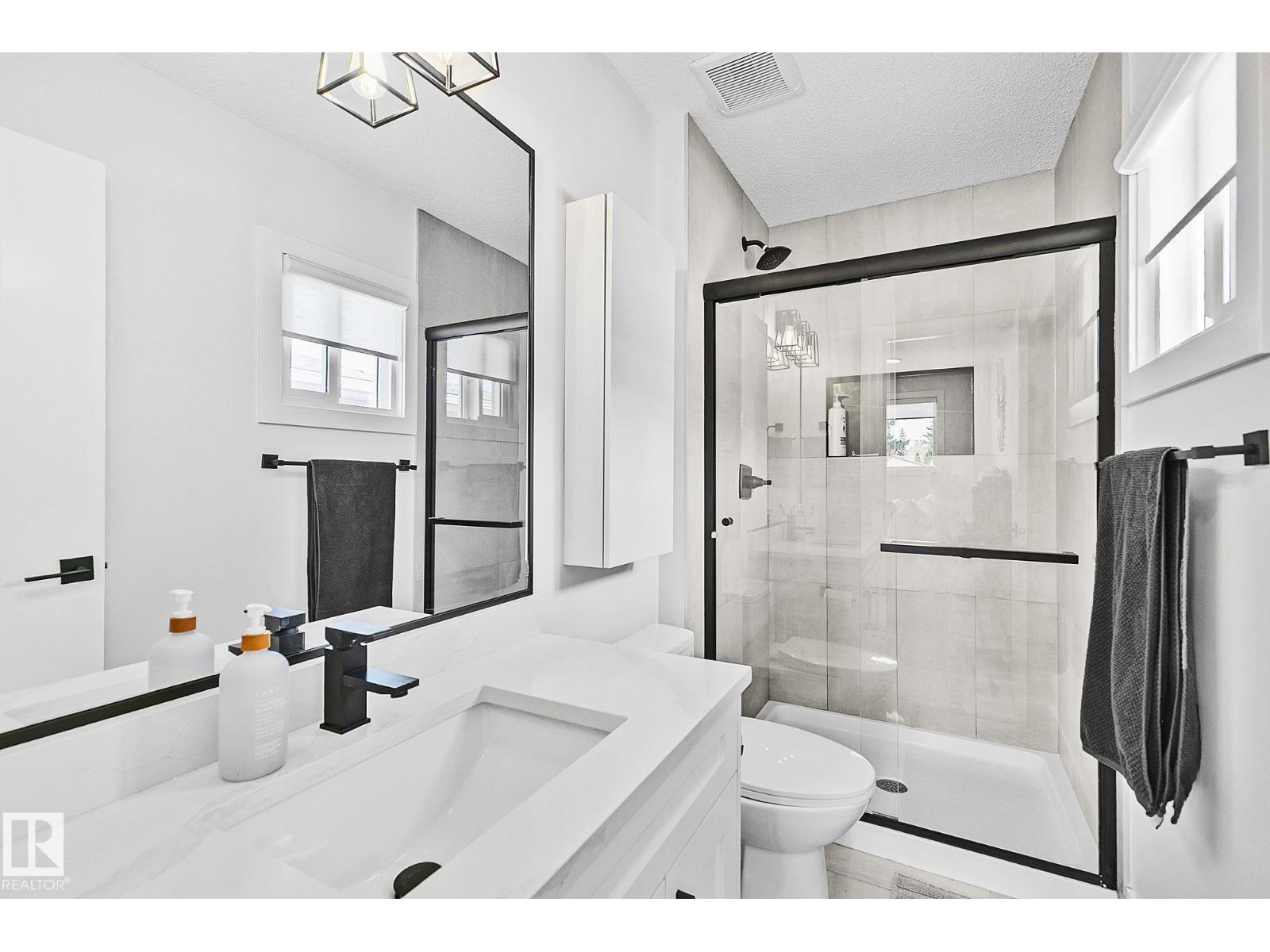 15011 77 AV NW, Edmonton