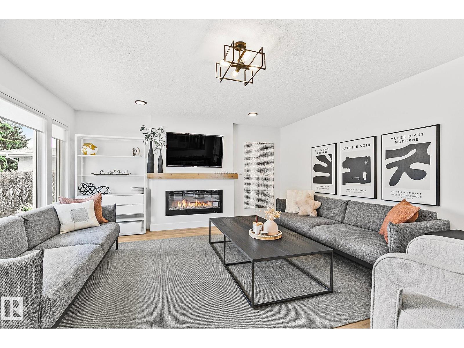 15011 77 AV NW, Edmonton