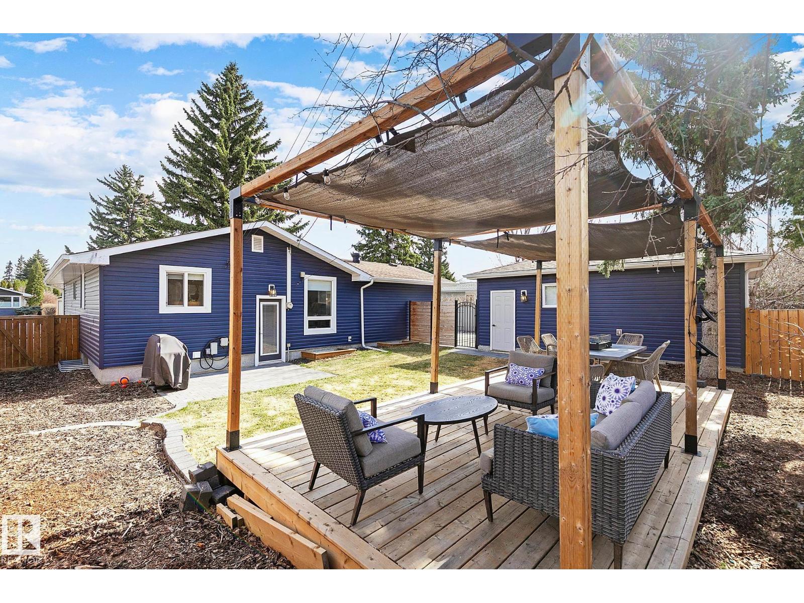 15011 77 AV NW, Edmonton