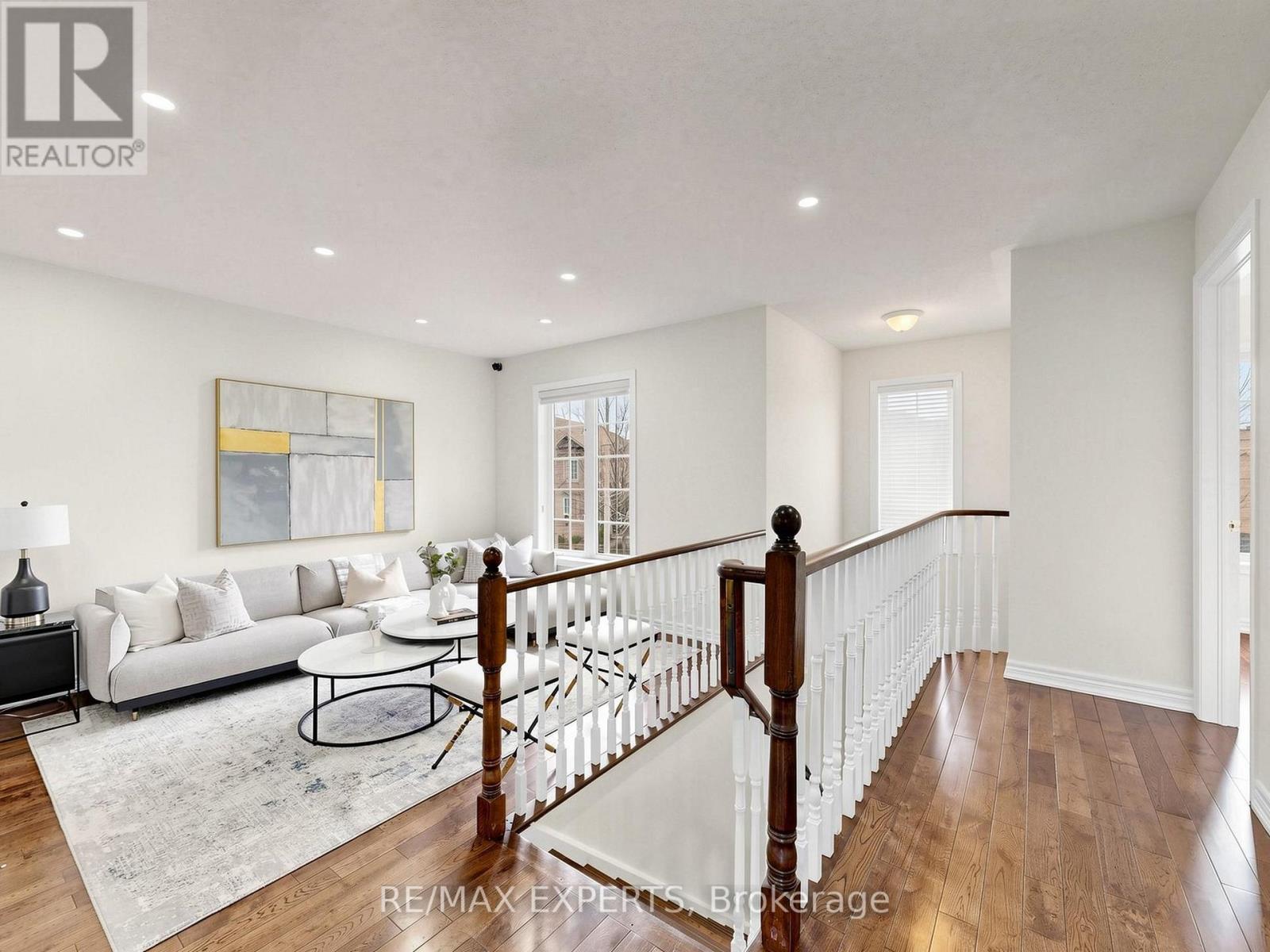 30 JOHNCREST WAY - 19