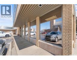 A 100 Fairford Street W, Moose Jaw, SK S6H1V3 Photo 12