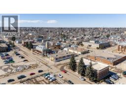 A 100 Fairford Street W, Moose Jaw, SK S6H1V3 Photo 16