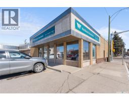 A 100 Fairford Street W, Moose Jaw, SK S6H1V3 Photo 21