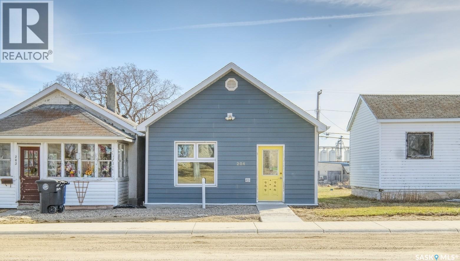 204 2nd AVENUE W - 2