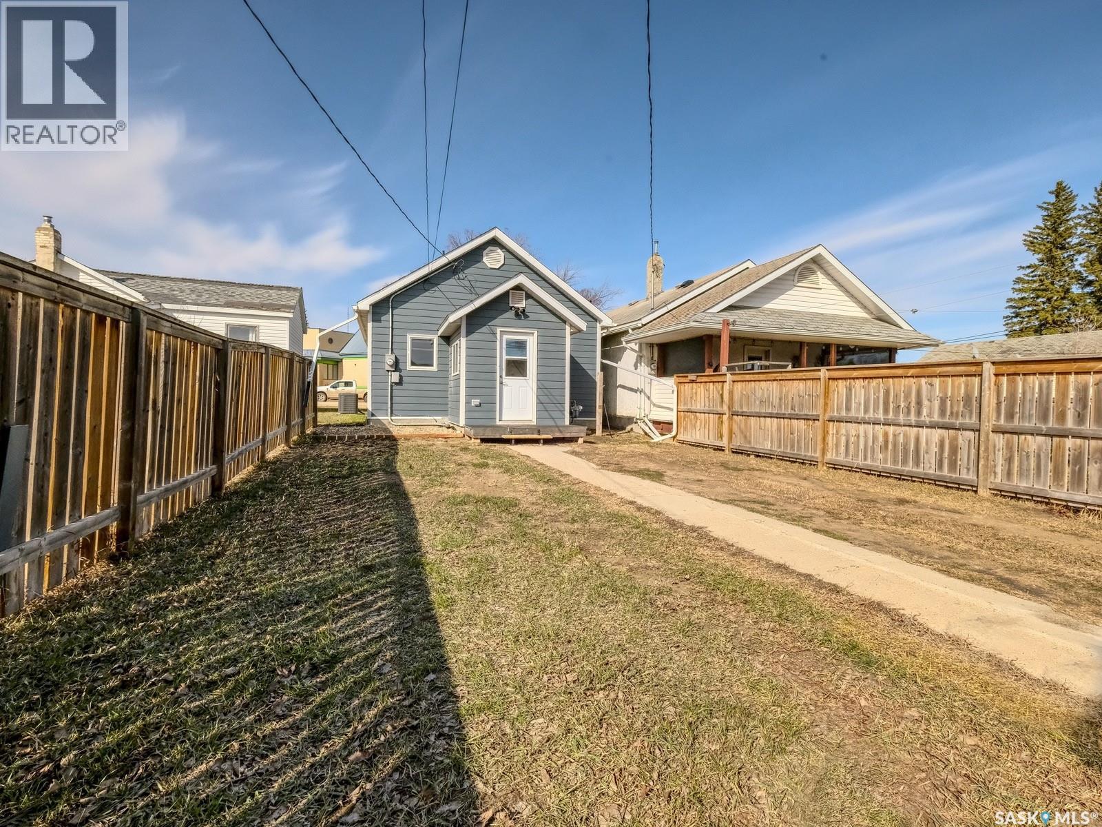 204 2nd AVENUE W - 42