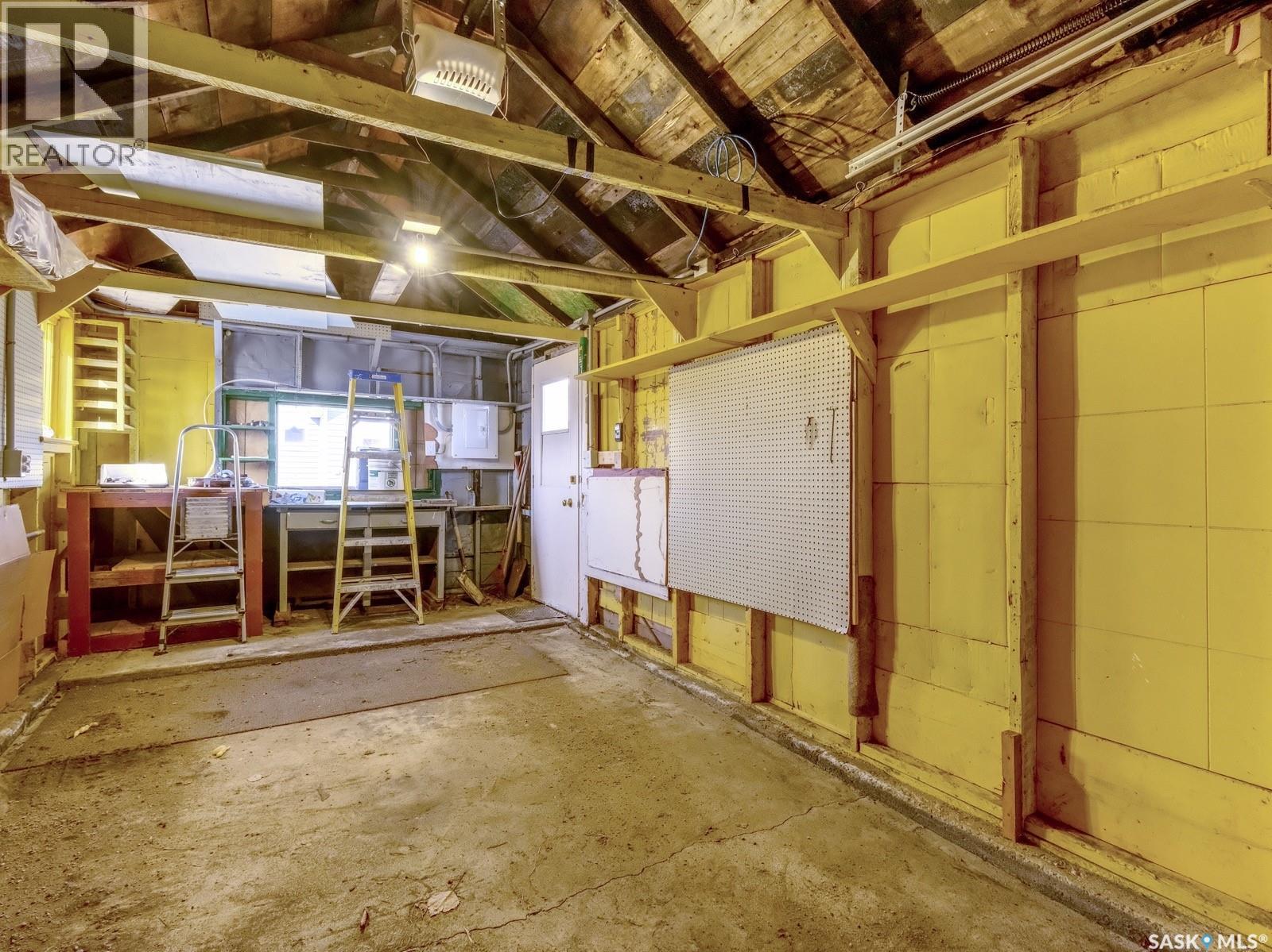 204 2nd AVENUE W - 46