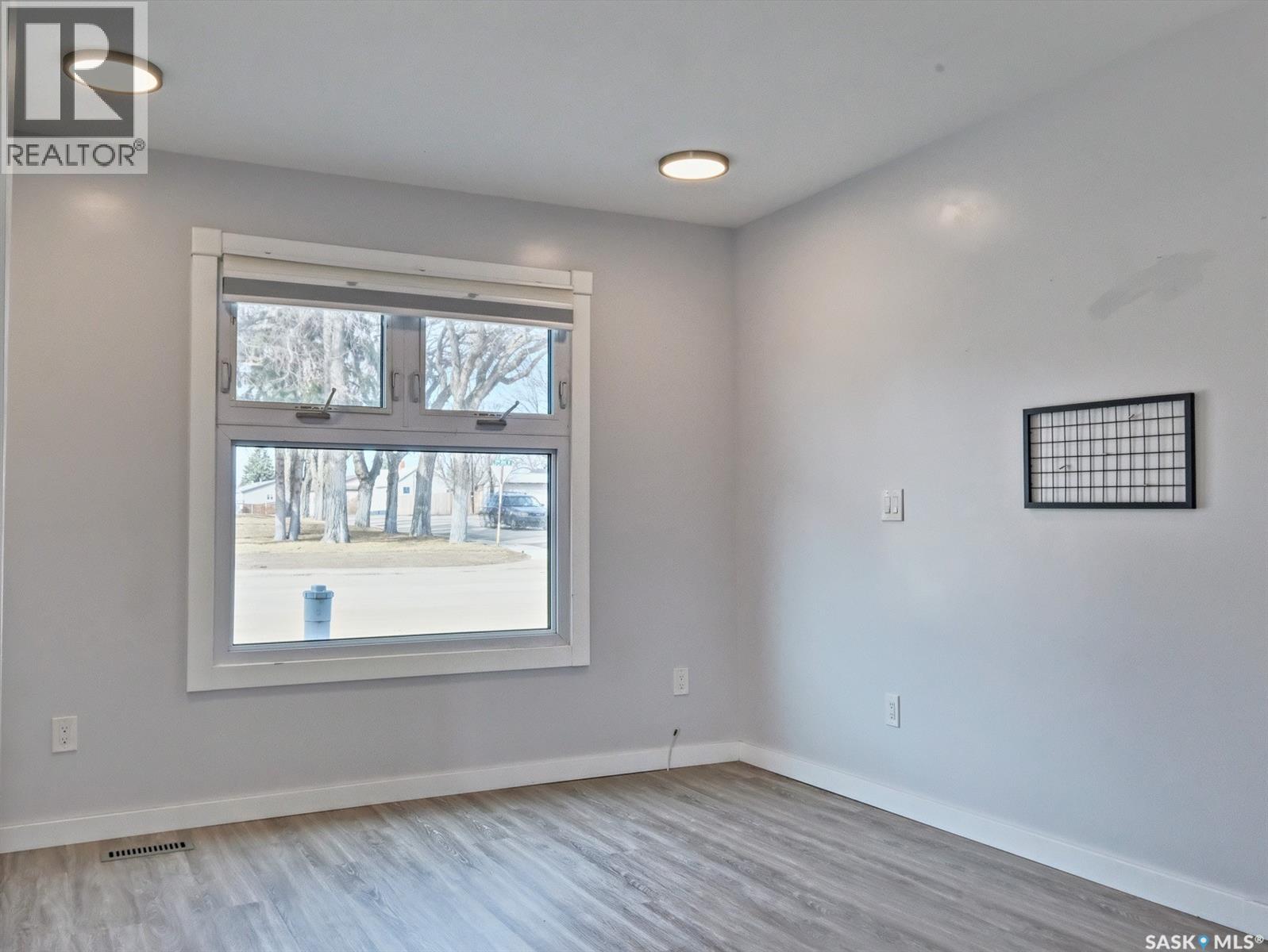 204 2nd AVENUE W - 7