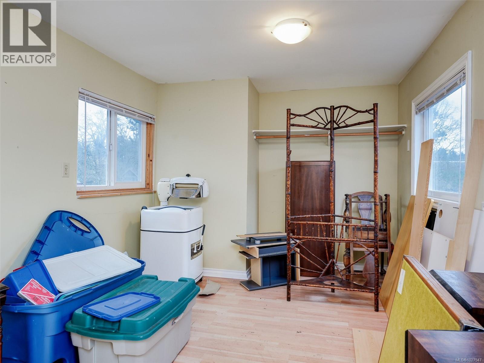 756 Newbury St - 41