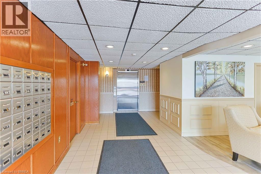 88 TOLLGATE Road Unit# 103, Brantford, Ontario, N3R7R5 — Photo 6