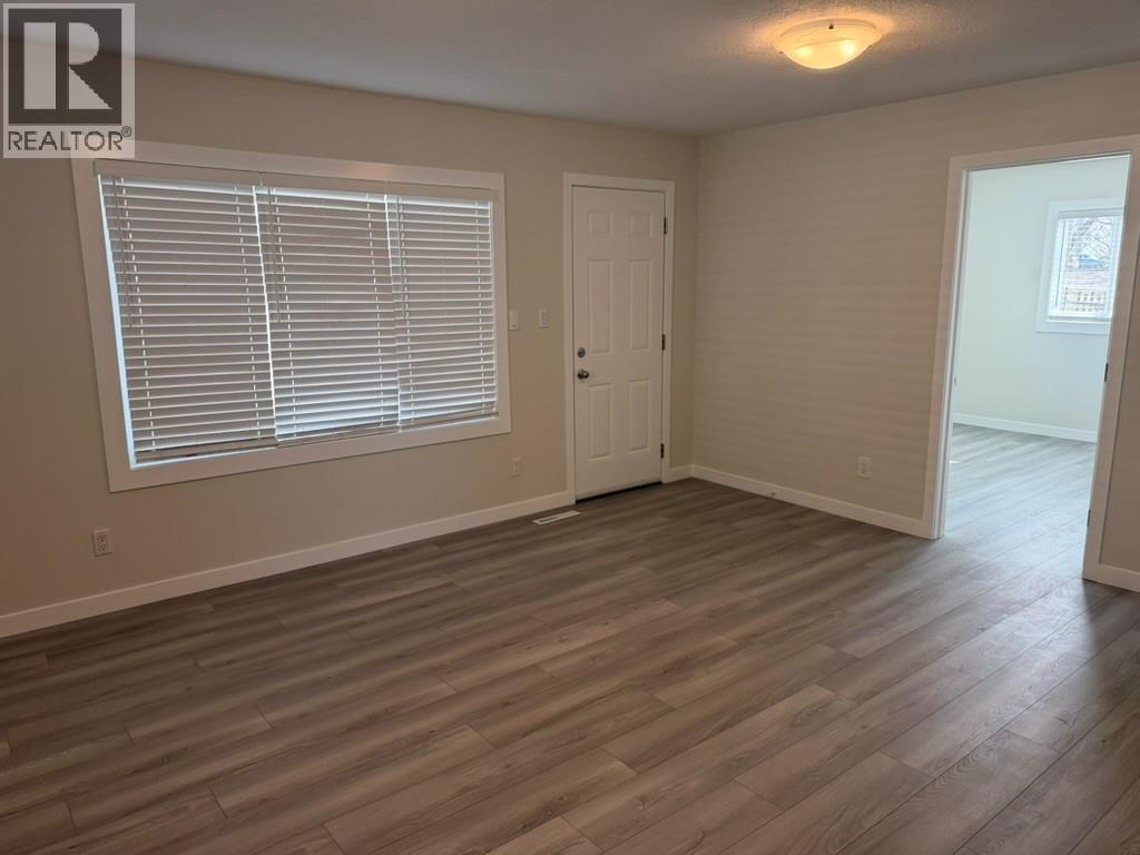309 100A Avenue - 8