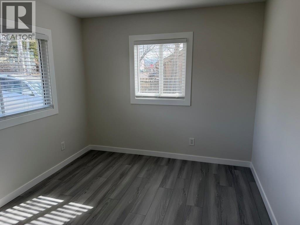 309 100A Avenue - 18